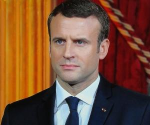 Emmanuel Macron Biography