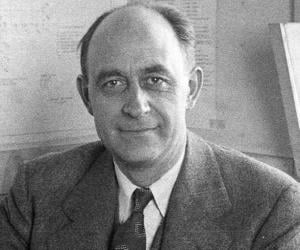 Enrico Fermi Biography