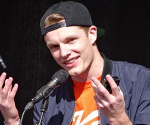 Enzo Knol