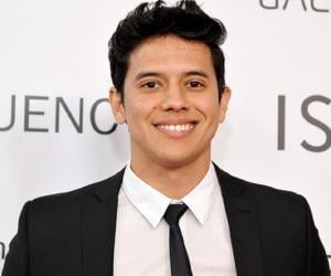 Eric Ochoa Biography