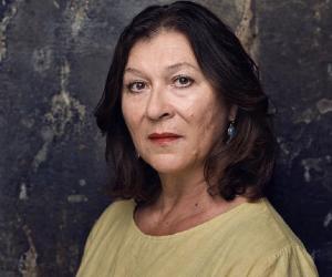 Eva Mattes