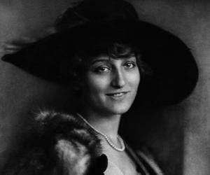 Eva May