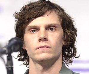 Evan Peters