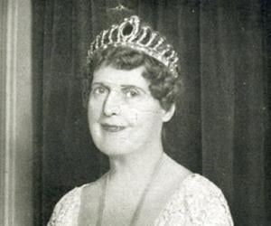 Florence Foster... Biography