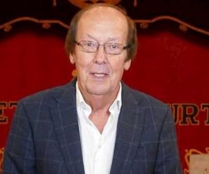 Fred Dinenage Biography