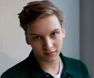 George Ezra