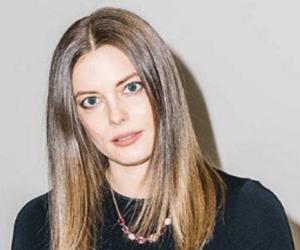 Gillian Jacobs Biography