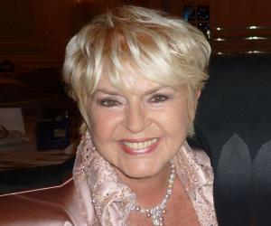 Gloria Hunniford