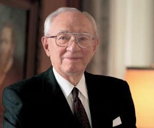 Gordon B. Hinckley Biography