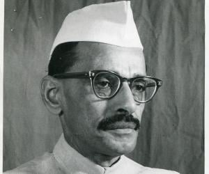 Gulzarilal Nanda Biography