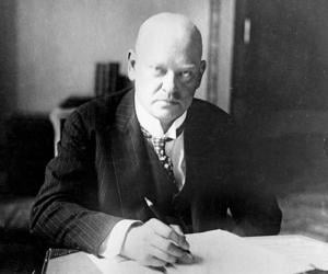 Gustav Stresemann Biography