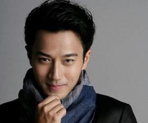 Hawick Lau Biography