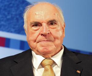 Helmut Kohl Biography