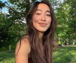Hitomi Mochizuki – Bio, Age & Family Life
