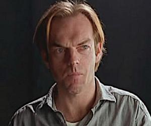 Hugo Weaving