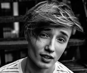 Isac Elliot