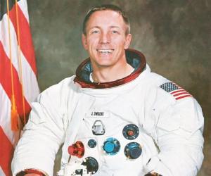 Jack Swigert Biography