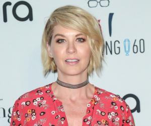 Jenna Elfman Biography