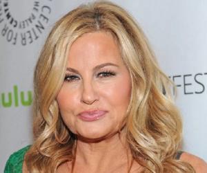 Jennifer Coolidge Biography