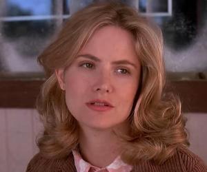 Jennifer Jason Leigh