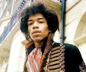 Jimi Hendrix Biography