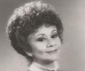 Joan Plowright