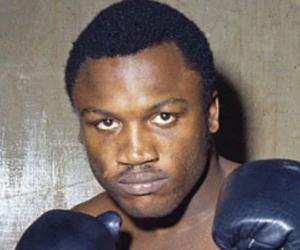 joe frazier biography childhood credit boxer