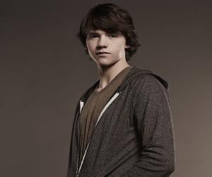 Joel Courtney