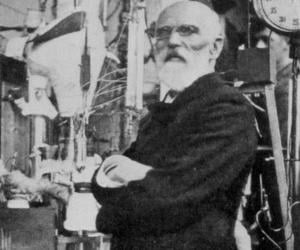 Johannes van der Waals