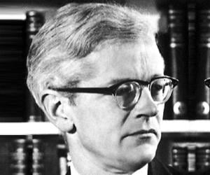 John Kendrew