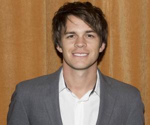 Johnny Simmons