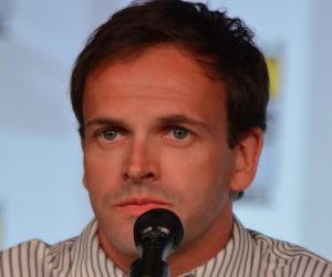 Jonny Lee Miller