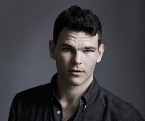 Josh Helman Biography