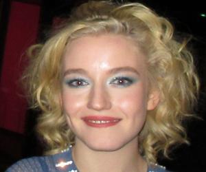 Julia Garner