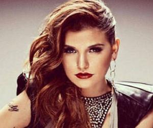 Juliet Simms Biography