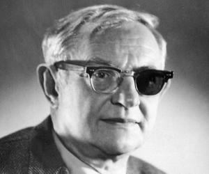 Julius Axelrod