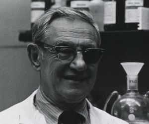 Julius Axelrod