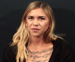 Kailin Curran Biography