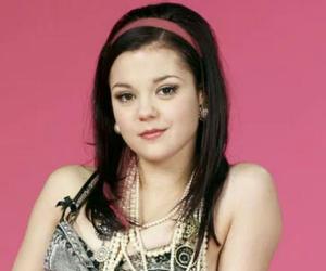 Kathryn Prescott