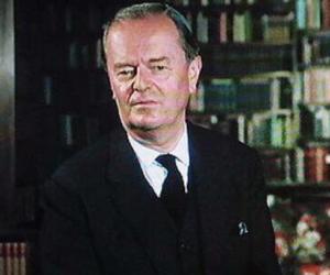 Kenneth Clark Biography