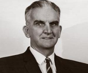 Kenneth E. Boulding