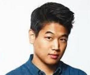 Ki Hong Lee