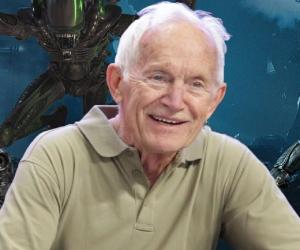 Lance Henriksen