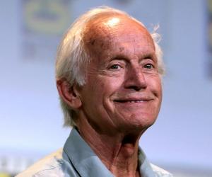 Lance Henriksen