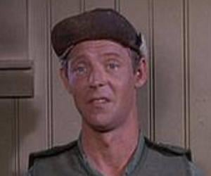 Larry Hovis