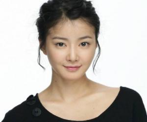 Lee Si-young