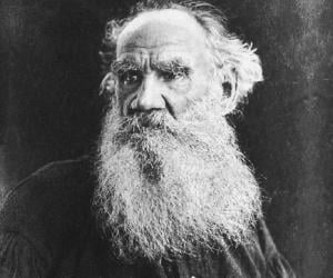 Leo Tolstoy Biography