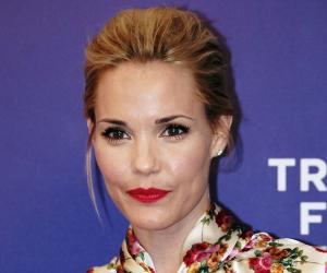 Leslie Bibb Biography