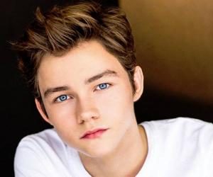 Levi Miller Biography