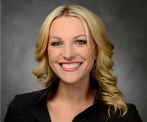 Lindsay Czarniak Biography